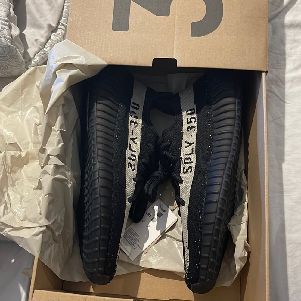 Yeezy Oreo